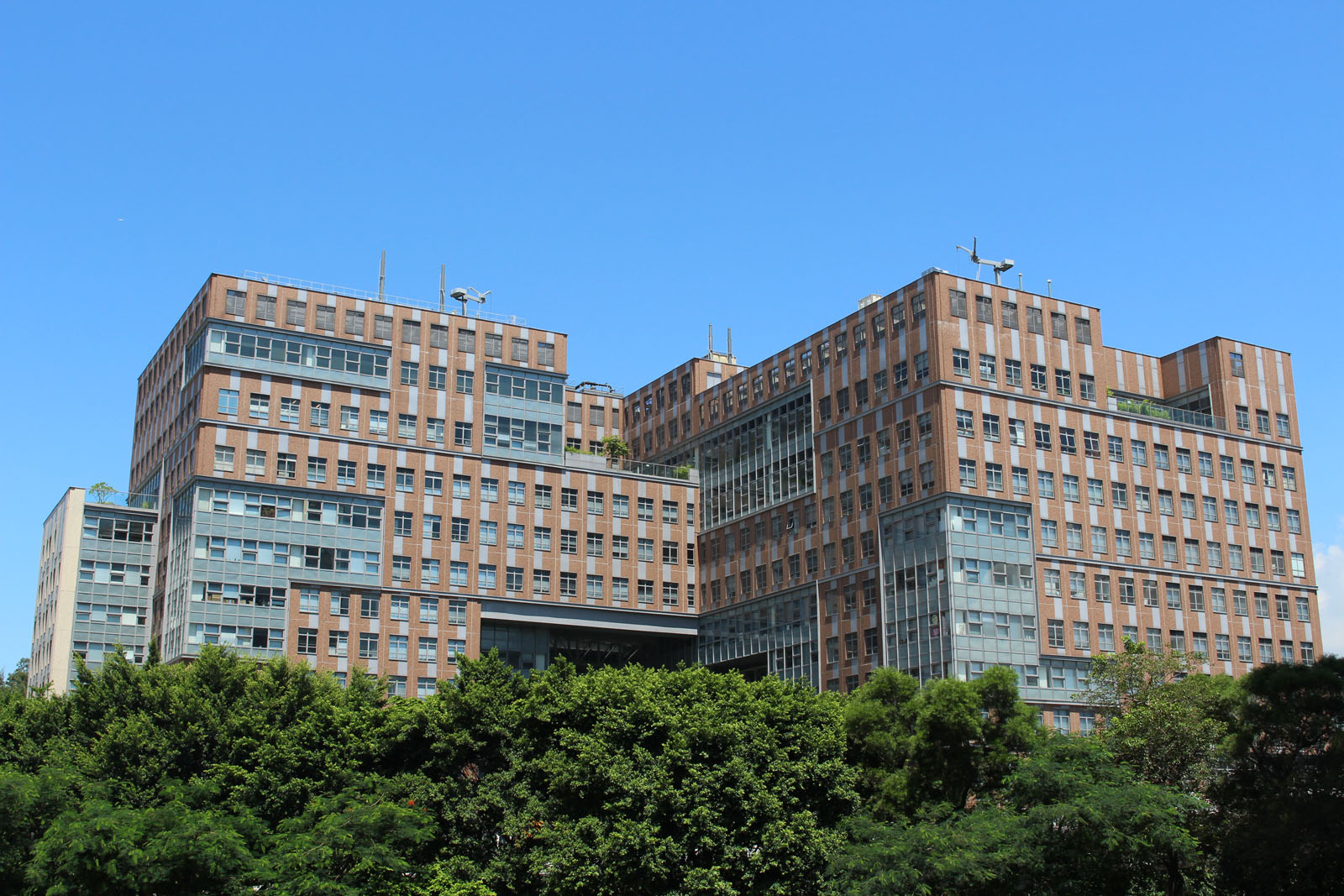 Photo 7: The Hong Kong Polytechnic University