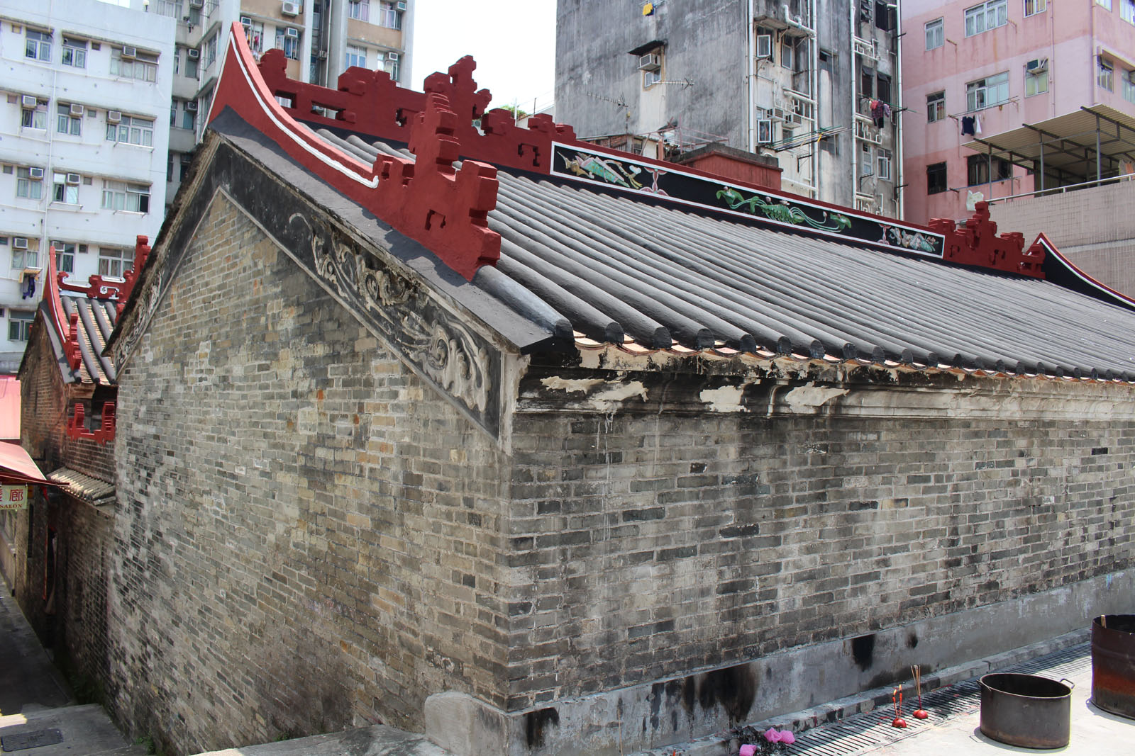 Photo 2: Man Mo Temple (Tai Po)