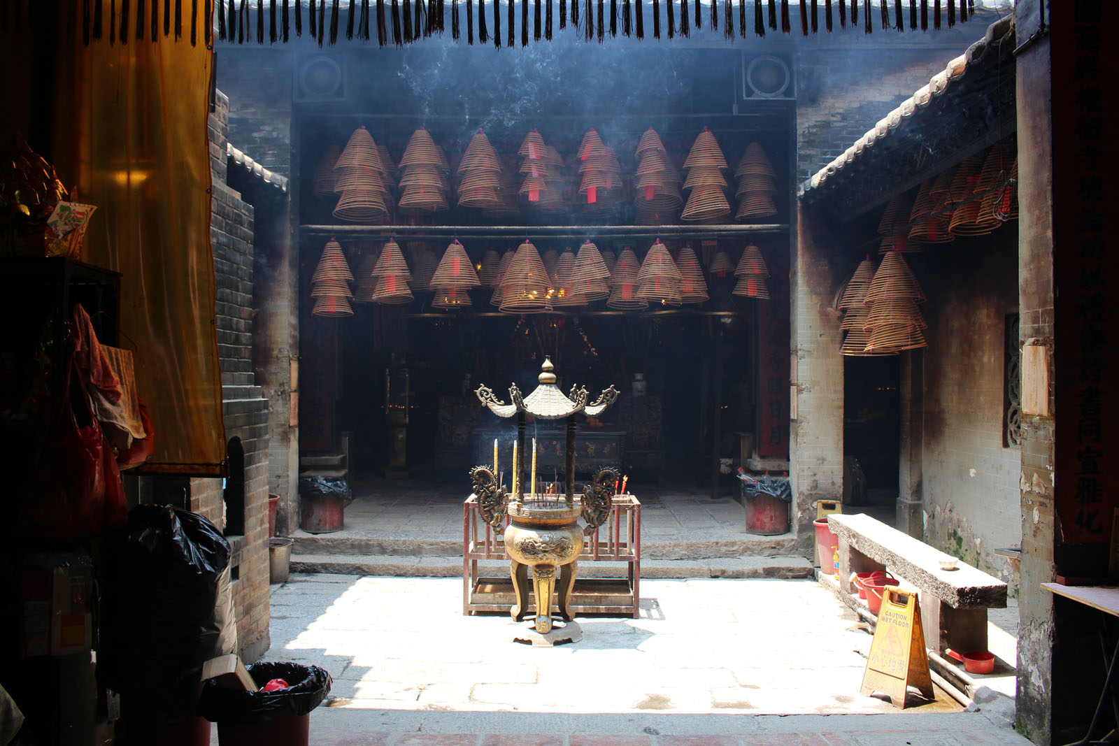 Photo 4: Man Mo Temple (Tai Po)