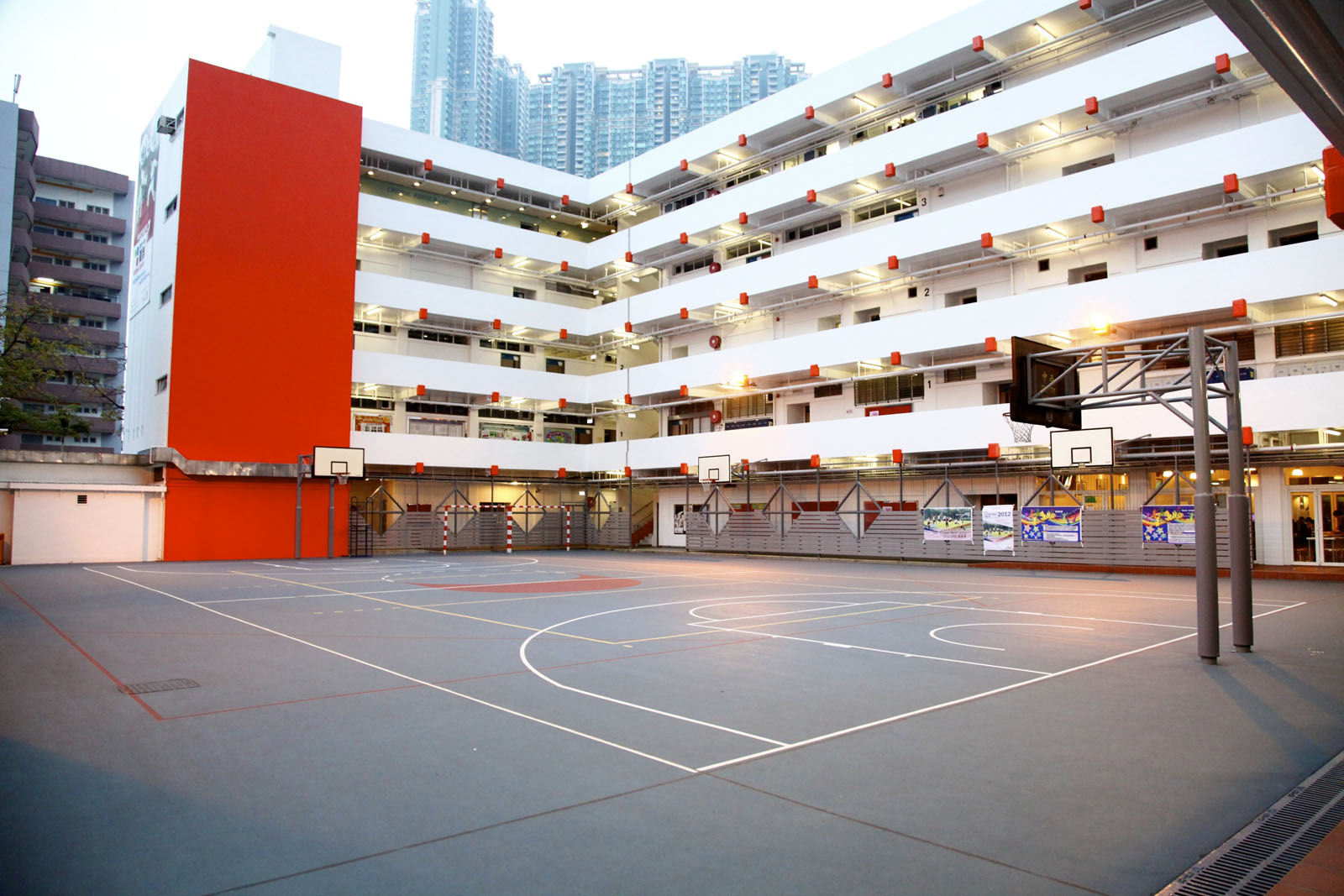 相片 3: 香港專業教育學院(黃克競分校)