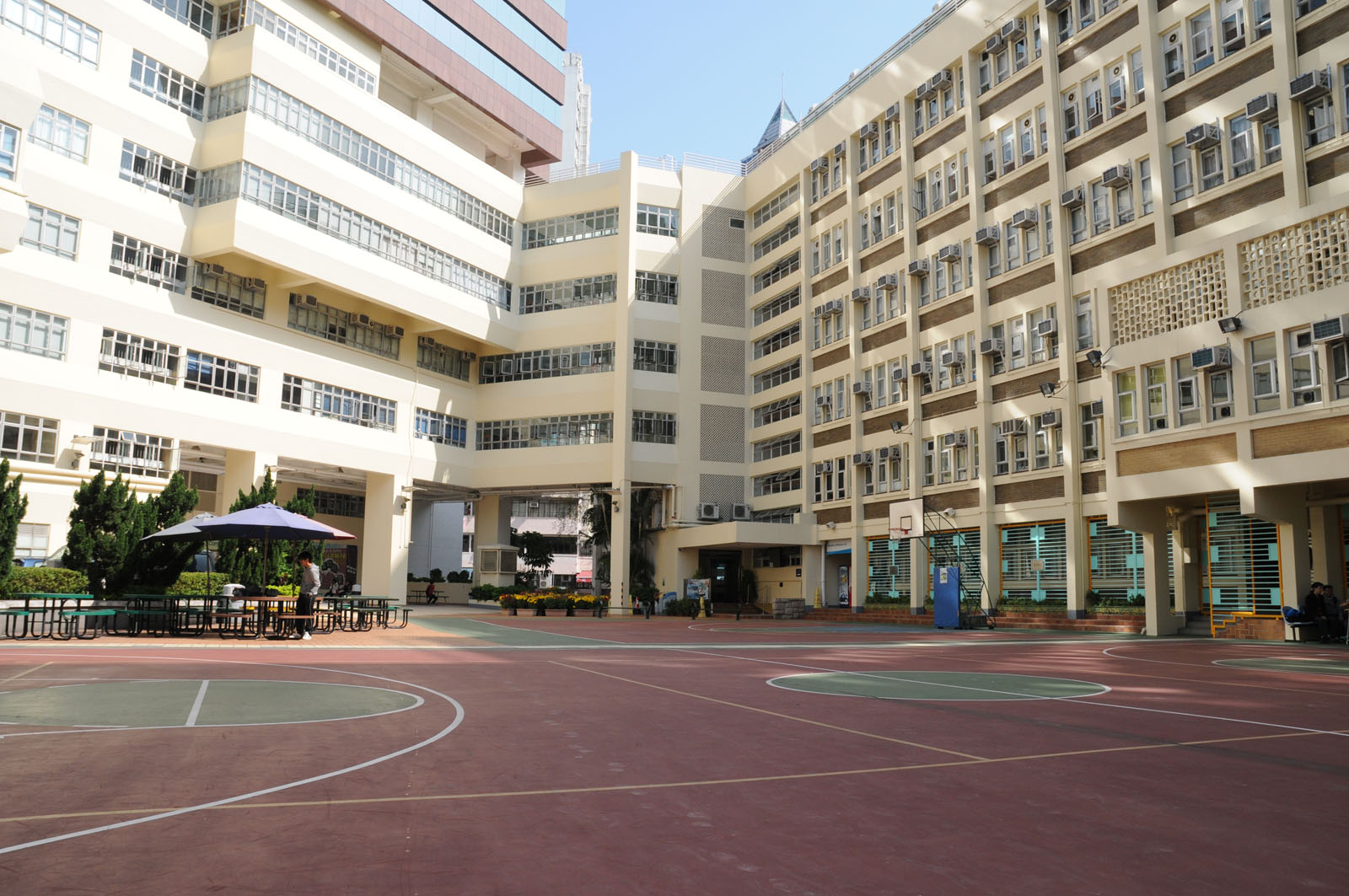 相片 5: 香港專業教育學院(摩理臣山分校)