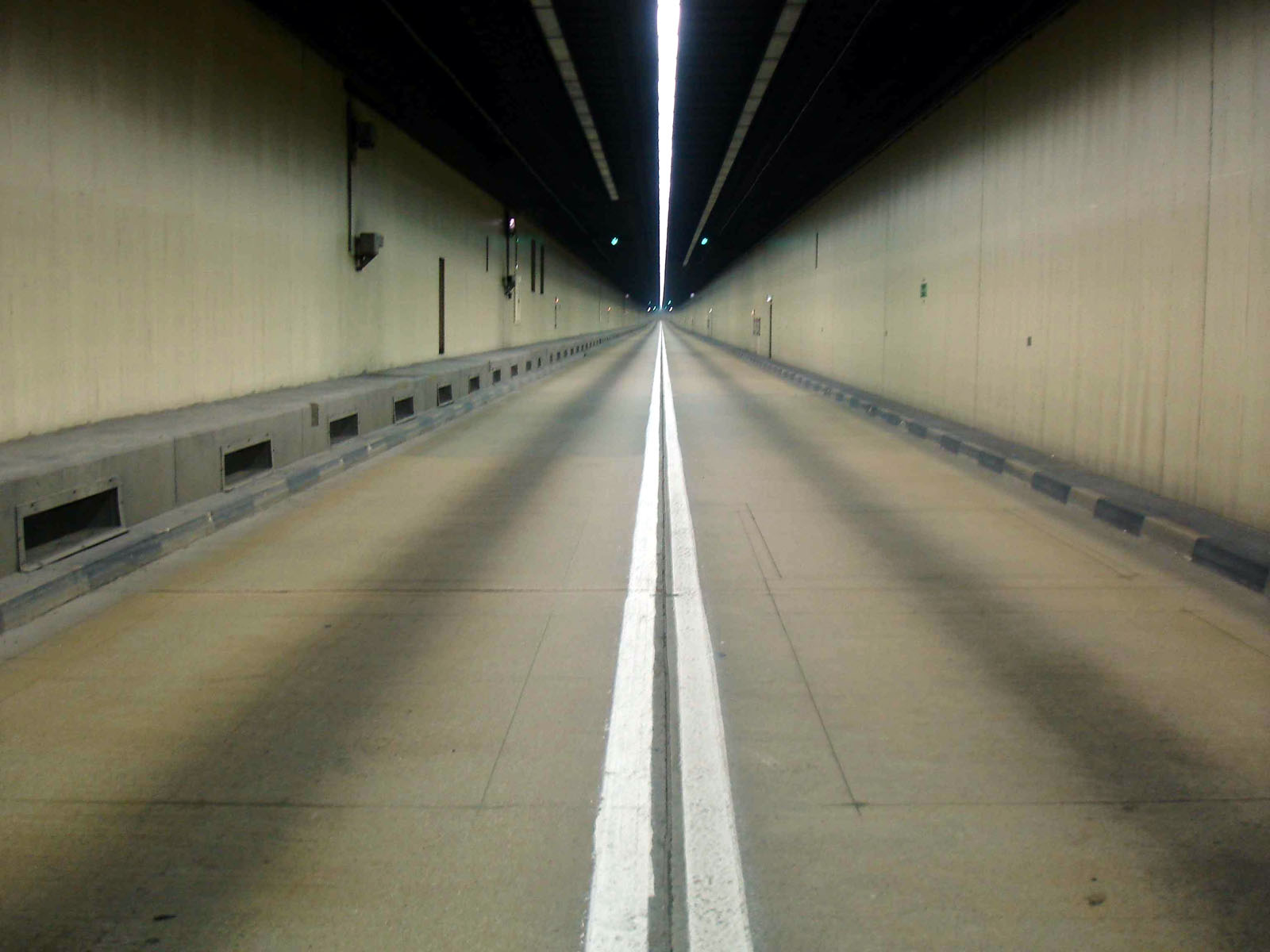 相片 2: 啟德隧道