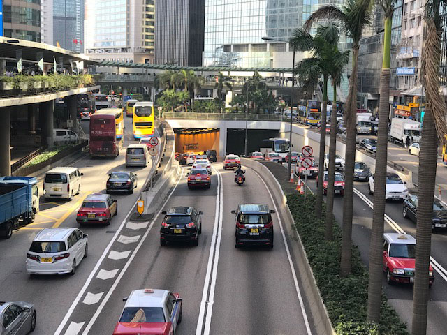 相片 5: 畢打街行車隧道